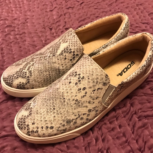 Soda Shoes - Soda Python Slip On Sneaker Size 8.5